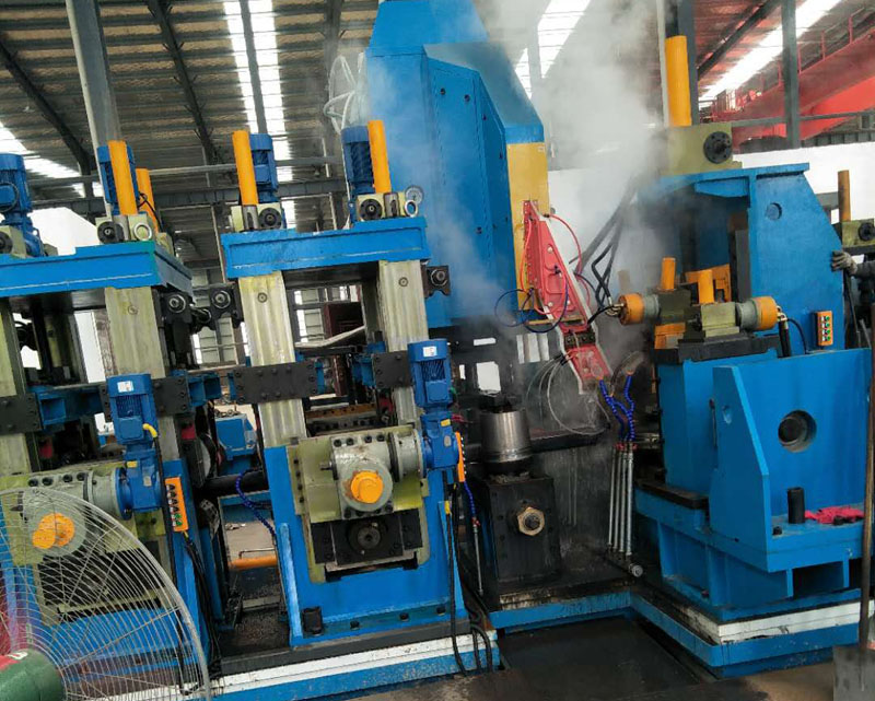 云龙方矩管生产加工