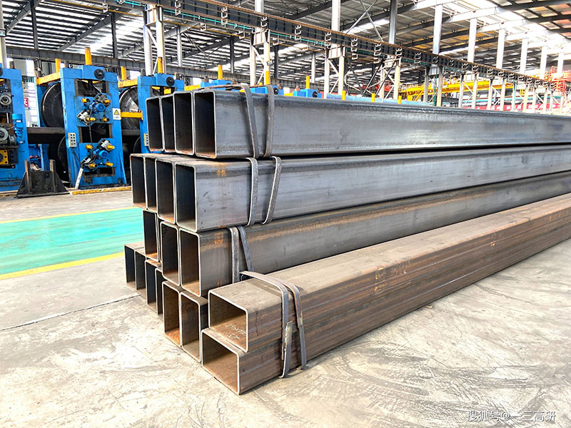 云龙方矩管生产